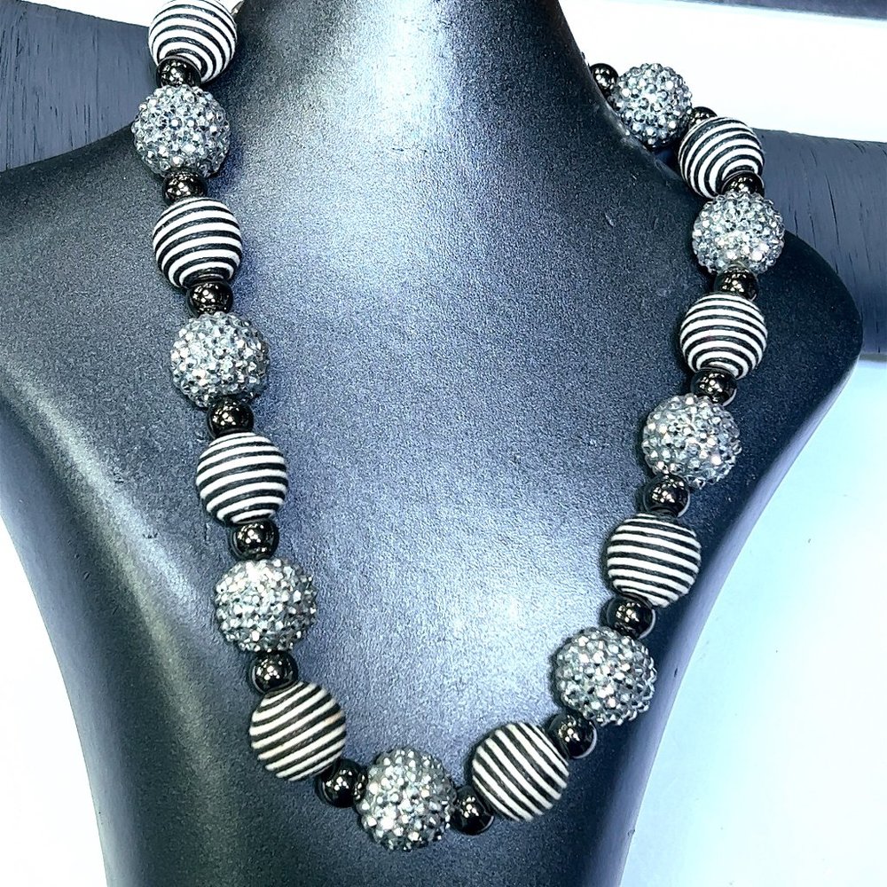 Ladies Bead Necklace